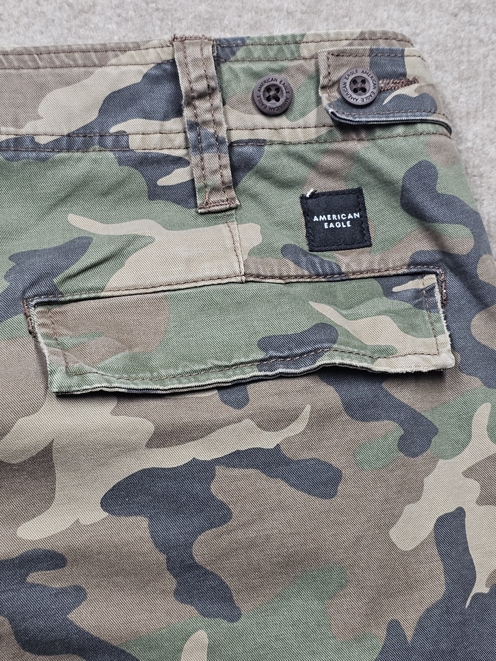 American Eagle Y2K Camo Cargo Pants 33x34 Utility Military Streetwear - Picture 6 of 10